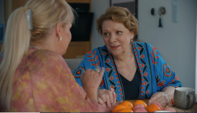 Barwy szczęścia, odcinek 3306. Małgorzata (Adrianna Biedrzyńska), Dżo (Elżbieta Jarosik)