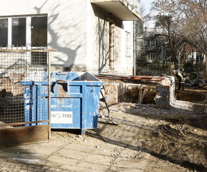 Wiercą Kaczyńskiemu za ścianą