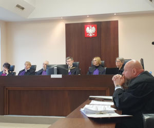 Związał księdza i zakleił mu usta. Zabił dla pieniędzy z kolędy. Tomasz J. Przed sądem