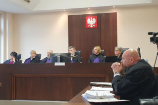 Związał księdza i zakleił mu usta. Zabił dla pieniędzy z kolędy. Tomasz J. Przed sądem