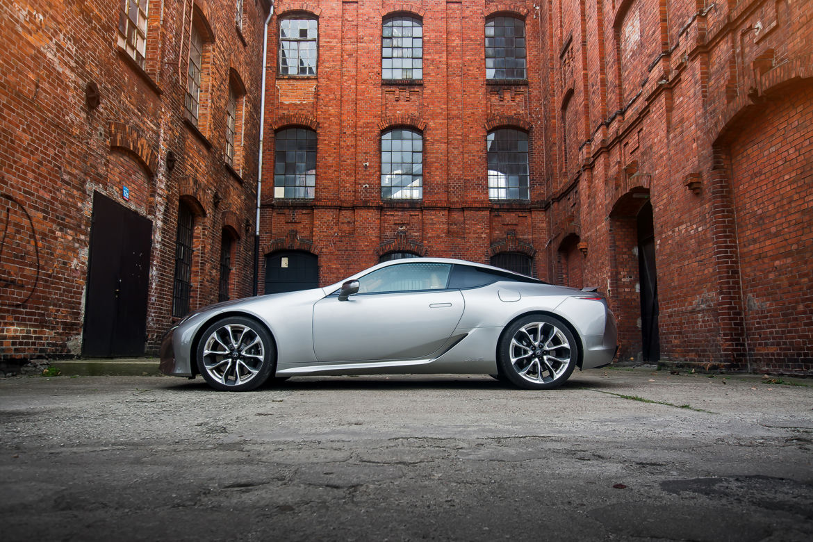 Lexus LC500h 3.5 V6 359 KM Superturismo
