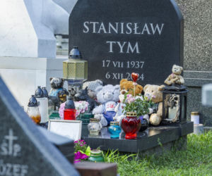Grób Stanisława Tym na Powązkach