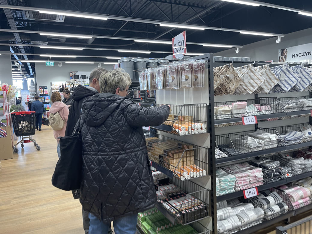 Otwarcie pierwszego w Polsce sklepu Woolworth w centrum handlowym Atut w Krakowie