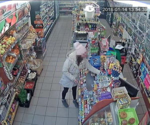 Policjanci z Łodzi poszukują złodziejki puszki WOŚP