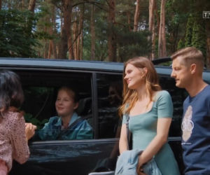 M jak miłość odc 1614. Lenka (Marysia Głowacka), Kinga (Katarzyna Cichopek), Franka (Dominika Kachlik), Paweł (Rafał Mroczek)