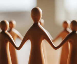 Światowy Ranking Szczęścia 2024. Gdzie uplasowała się Polska i kto jest największym zaskoczeniem?