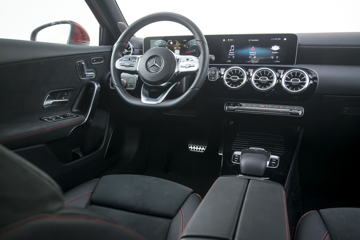 Mercedes-Benz A200 AMG Line