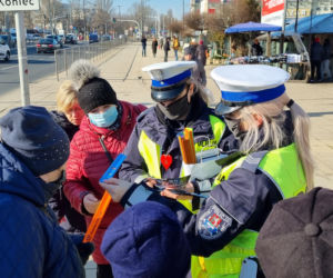 W walentynki policja przypomina, że kochać musimy się też na drodze