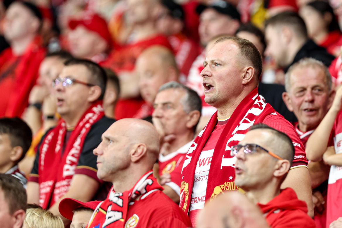 Widzew Łódź - Lech Poznań: Zdjęcia kibiców z meczu 6. kolejki PKO BP Ekstraklasy