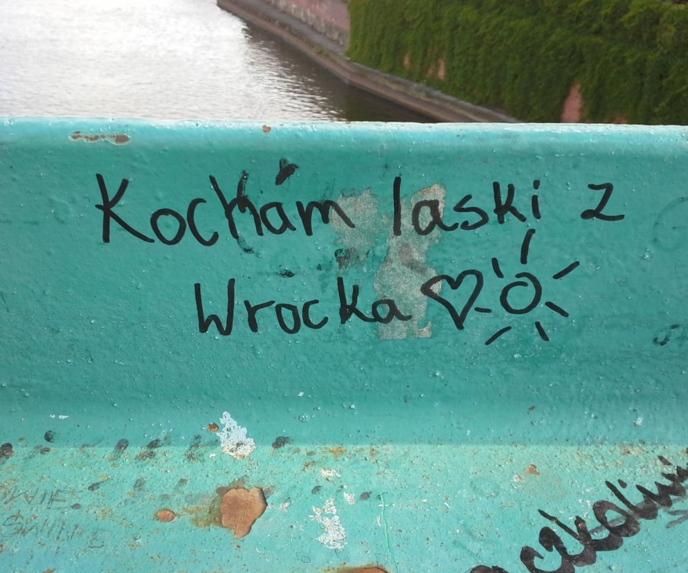 Napisy można znaleźć wszędzie, trzeba się tylko dobrze przyjrzeć