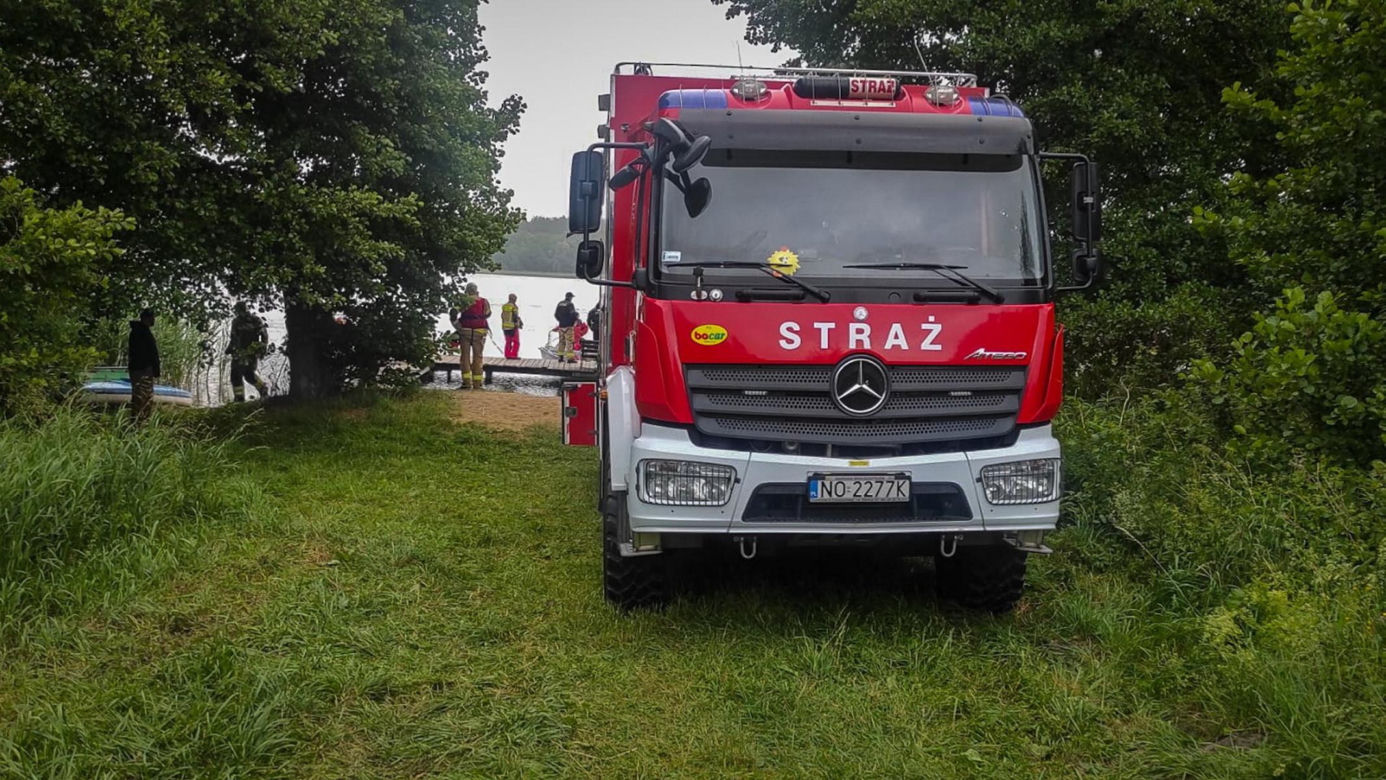 Dramat na jeziorze pod Szczytnem. Poszukiwania trzech nastolatków