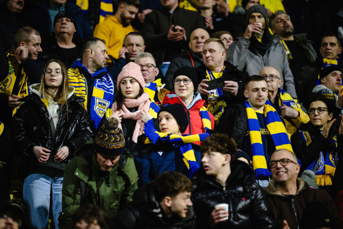 Arka Gdynia - Lechia Gdańsk: Zdjęcia kibiców z derbów Trójmiasta w ramach 23. kolejki PKO BP Ekstraklasy