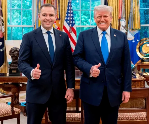 Płk Przepiórka: Prezydent Nawrocki płaszczy się przed Trumpem