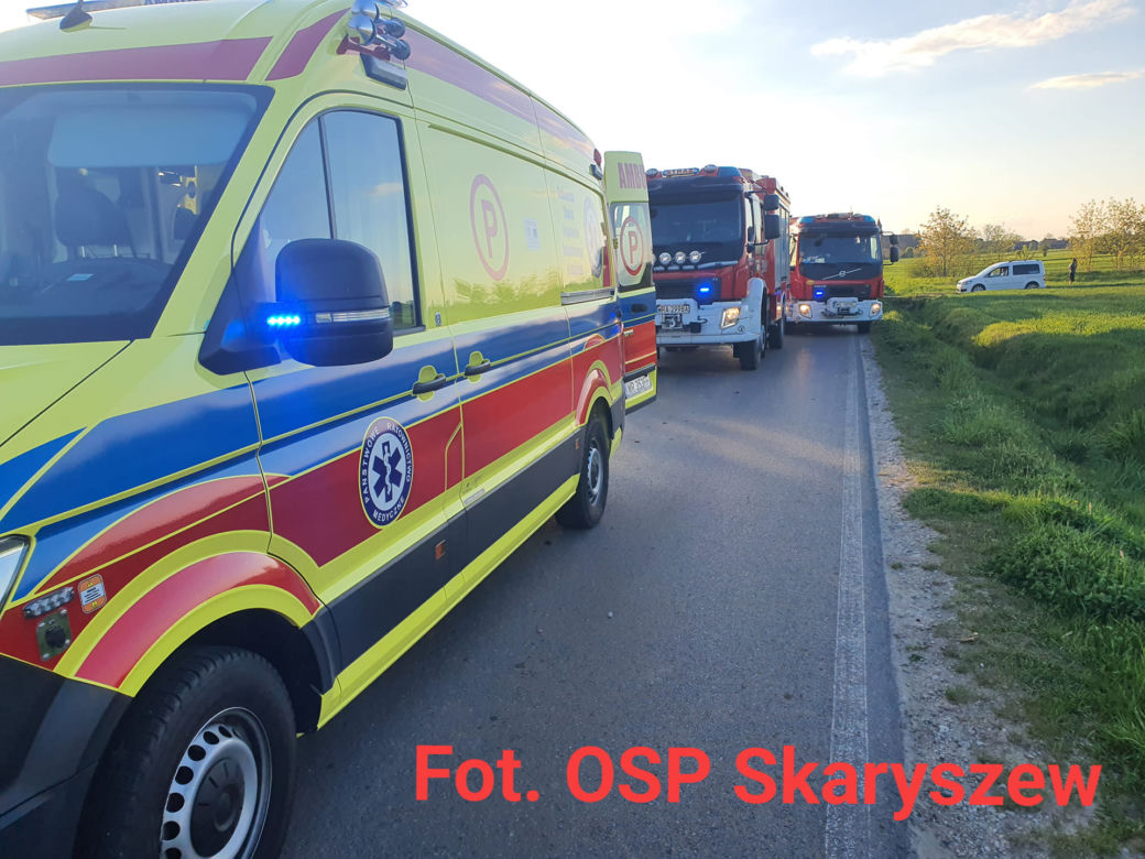 Tragedia pod Radomiem! Audi wjechało na chodniku w dwie kobiety. Jedna nie żyje [ZDJĘCIA]