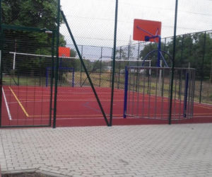 Nowe boisko przy ulicy Hożej