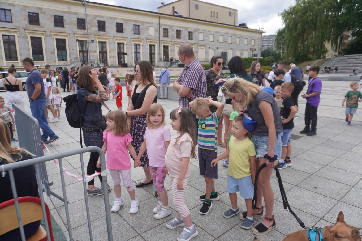 Piknik mieszkańców z karatekami w Skarżysku-Kamiennej