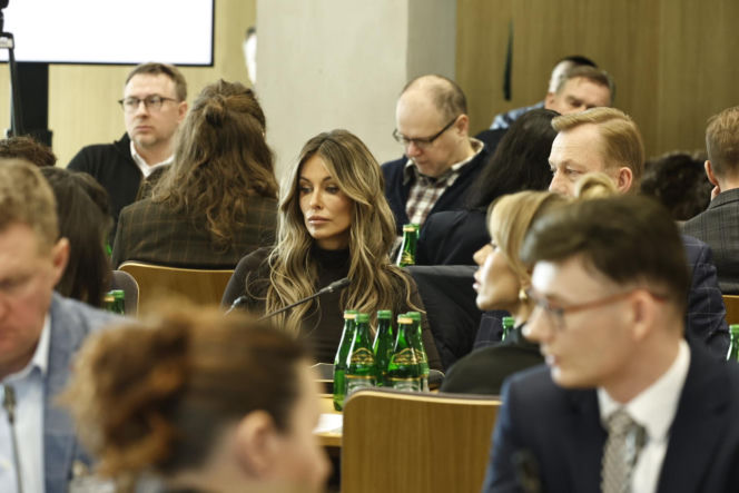 Niebywałe, do czego poseł PiS porównał strzelanie petardami. Doda aż złapała się za głowę! Szok