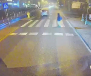 Pirat w Fordzie omal nie staranował pieszego na pasach