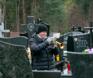 Sebastian i Michał spoczęli w jednym grobie z rodzicami 