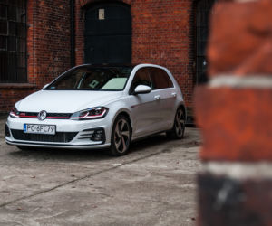 Volkswagen Golf 2.0 TSI GTI Performance 245 KM