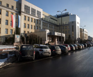 Spór i lądowisko przy szpitalu miejskim im. Narutowicza w Krakowie