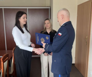 Pani Sywia i Barbara z Poczty Polskiej uratowały seniorkę! Kobieta podała obcym kody autoryzacyjne SMS i nie tylko