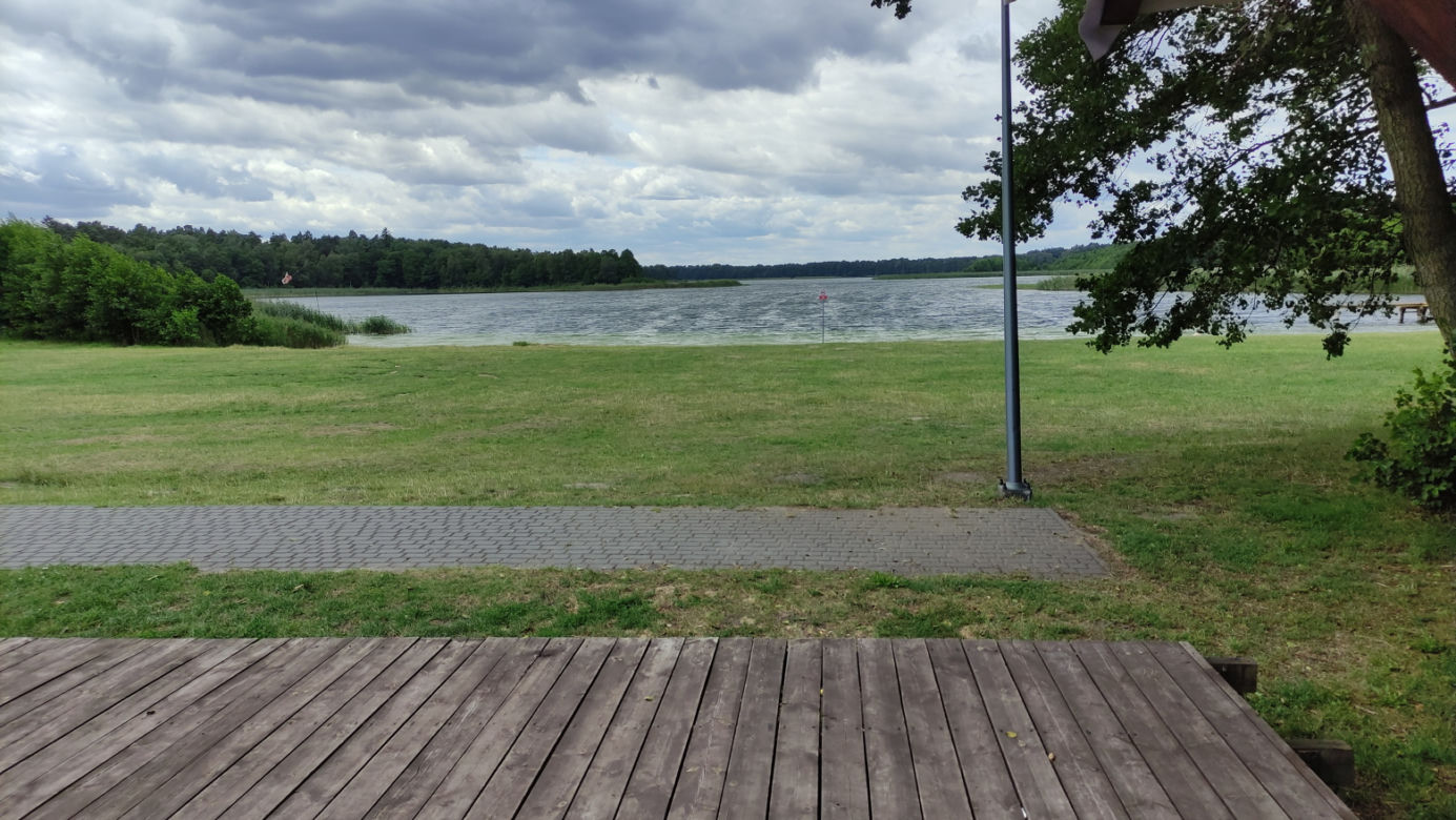 Rodzina straciła z oczu Julkę tylko na sekundy. Ogromna tragedia nad jeziorem Stelchno
