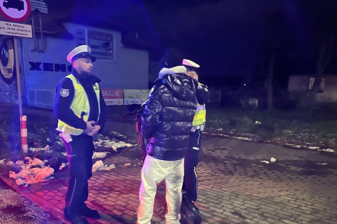 Pędził hulajnogą środkiem ulicy