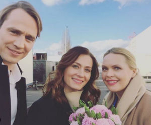 Przyjaciółki 15 sezon. Anka (Magdalena Stużyńska), Zuza (Anita Sokołowska), Maks (Mateusz Janicki)