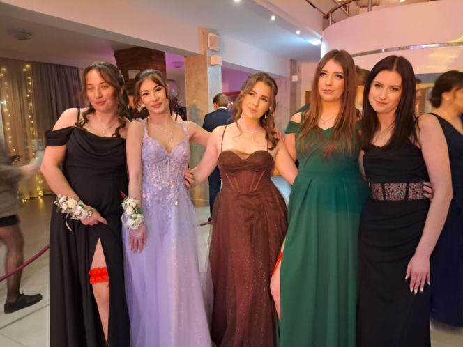 Studniówka 2026 maturzystów ZSTM w Skarżysku-Kamiennej