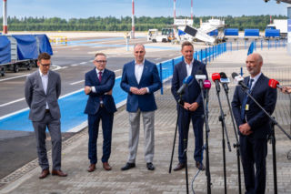 Nowa tymczasowa hala przylotów na lotnisku w Goleniowie