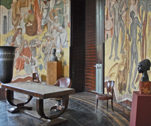 Wnętrze w stylu art deco – charakterystyczne formy stołu, mebli do siedzenia, elementów dekoracyjnych