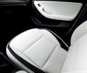 Infiniti Q30 1.6t Premium Tech Gallery White