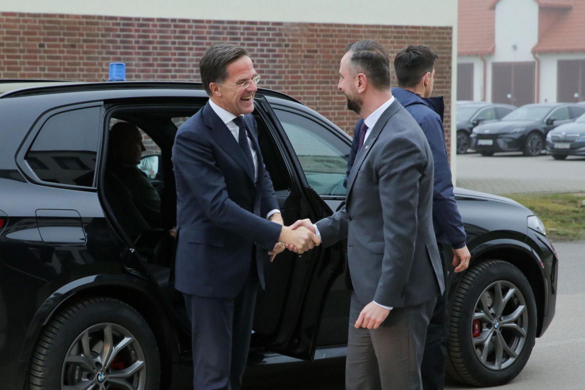 Szef NATO na mazurskim poligonie. Mark Rutte ostrzegł Putina: „Jesteśmy zjednoczeni i gotowi