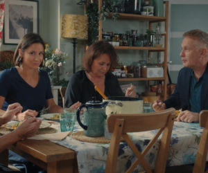 M jak miłość odc. 1908. Barbara (Teresa Lipowska), Artur Rogowski (Robert Moskwa), Agnes (Amanda Mincewicz), Marysia (Małgorzata Pieńkowska)