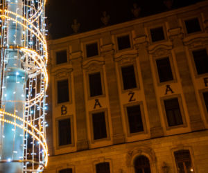 Bożonarodzeniowe ozdoby świąteczne od Enei na ulicach Poznania