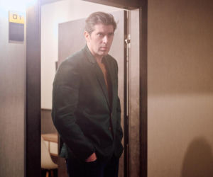 Pożar w pensjonacie strawi cały dorobek życia Romana i Honoraty.