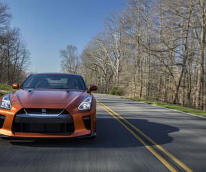 Nissan GT-R lifting 2017