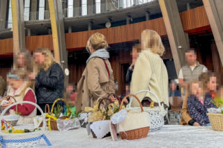 Marta Manowska ze święconka