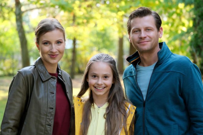 M jak miłość, odcinek 1914: Kolejny ślub u Mostowiaków? Tak Hania namówi Natalkę i Adama do następnego kroku - ZDJĘCIA