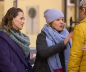 O mnie się nie martw 2 sezon odc. 13. Krzysiek Małecki (Paweł Domagała), Iga (Joanna Kulig), Ewa (Katarzyna Maciąg)