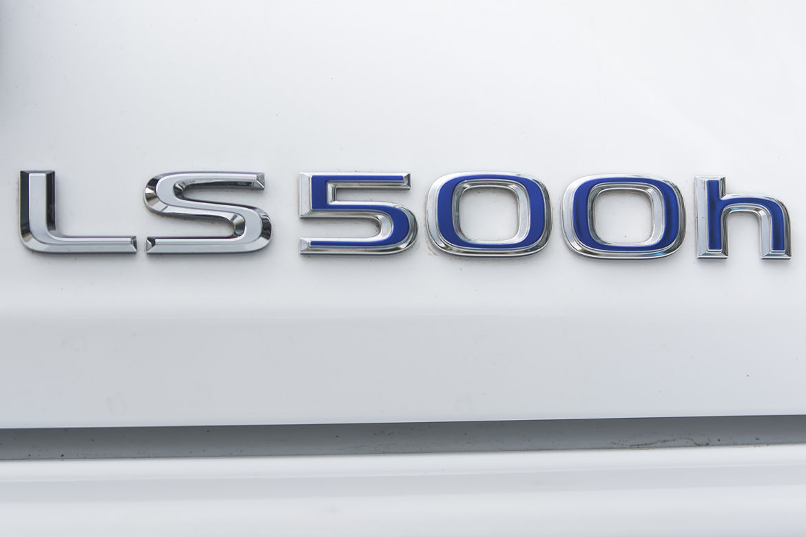 Lexus LS500h F-Sport