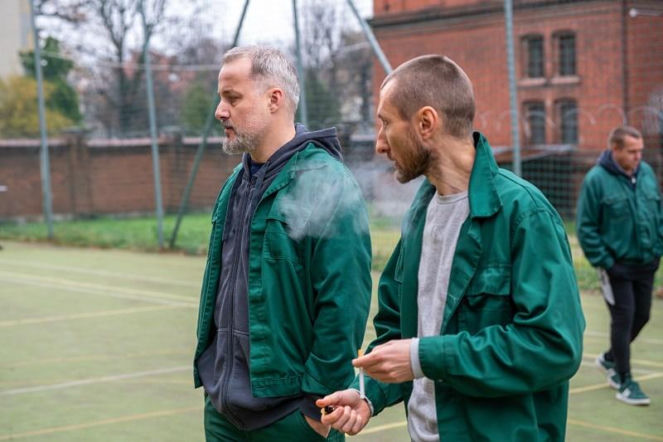 Pierwsza miłość, odcinek 4170: Bartek ponownie w tarapatach. Znajdzie się na celowniku przywódcy buntu - ZDJĘCIA