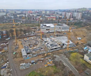 Budowa Fabryki wody - grudzień 2020. Montaż świetlika