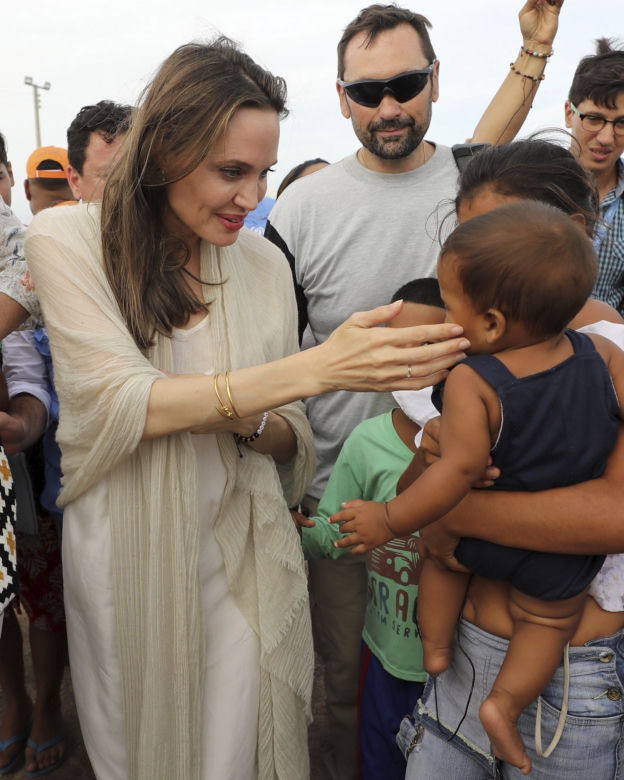 Angelina Jolie w obozie dla uchodźców w Kolumbii