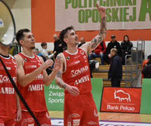  Lider przerwał serię koszykarzy