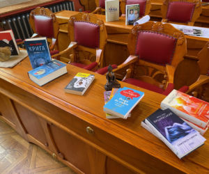 Przedmioty na aukcję Wydawnictwa Literackiego