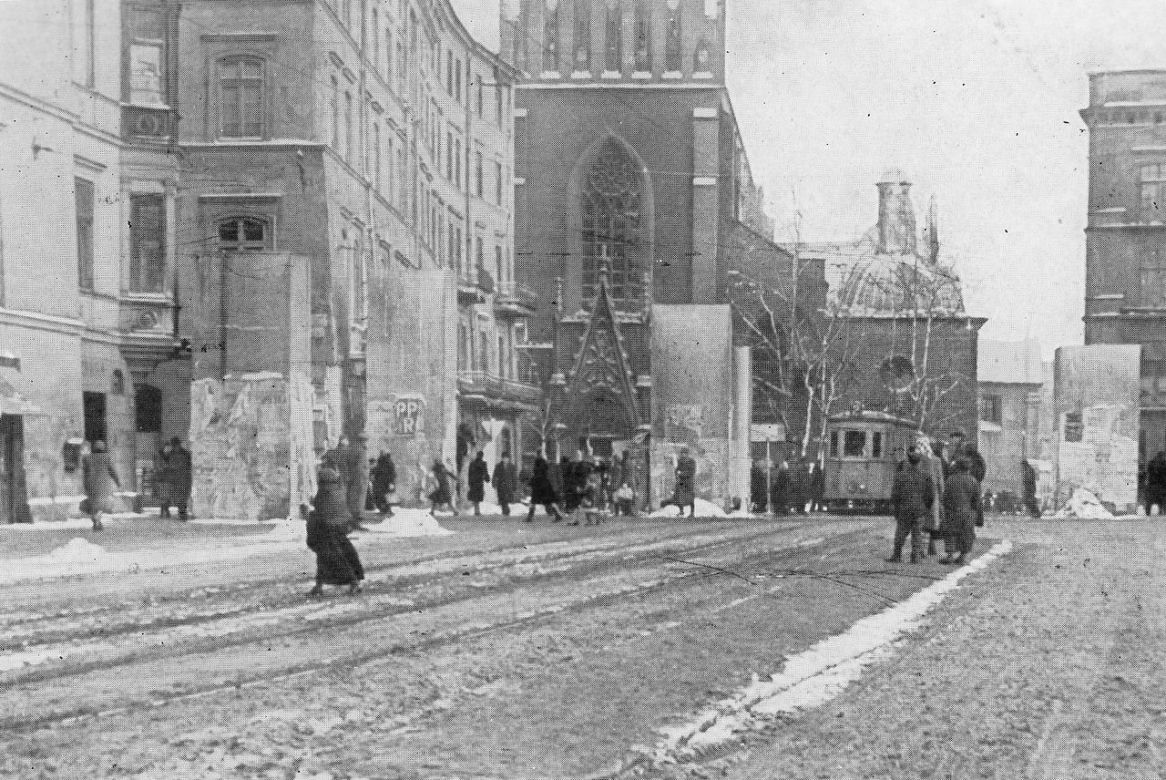 Komunikacja miejska sprzed lat: Tak wyglądały krakowskie tramwaje! [ZDJĘCIA]