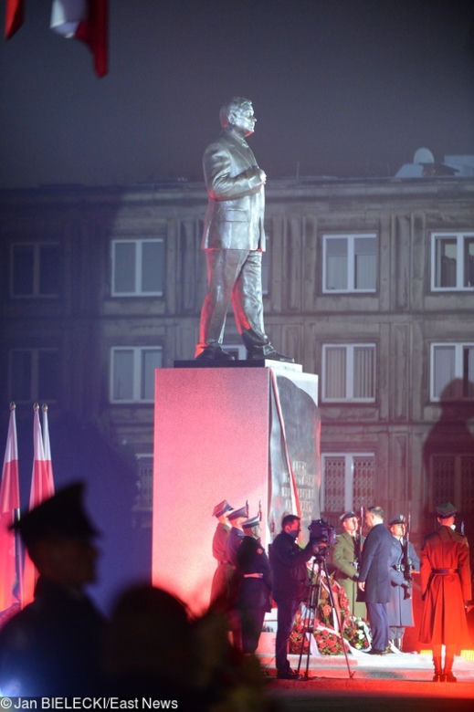 Odsłonięcie pomnika Lecha Kaczyńskiego w Warszawie