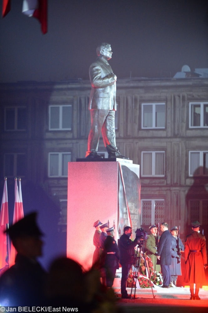 Odsłonięcie pomnika Lecha Kaczyńskiego w Warszawie